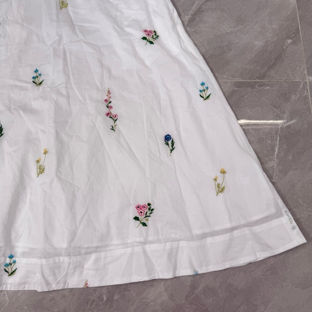 Women’s Talbots Embroidered Midi Skirt Tossed Wildflower Size 4 Pockets Cotton - Picture 5 of 16